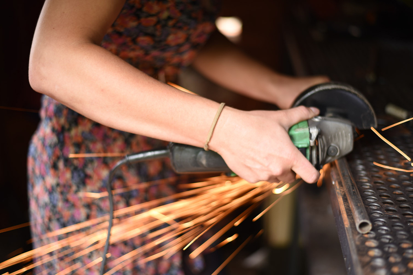 Drawing with steel with artist blacksmith Agnes Jones